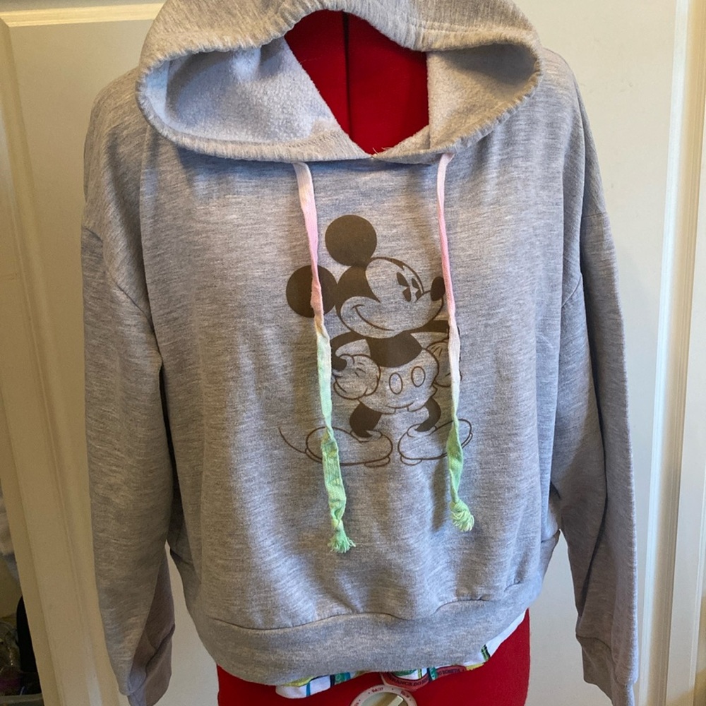Cropped hoodie